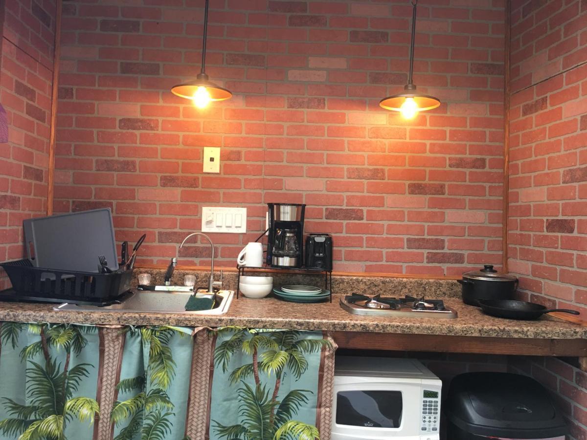 #1 Cabin Tiny House With Kitchen Equipped With Essentials Near At The Volcano Park Pahoa Екстериор снимка