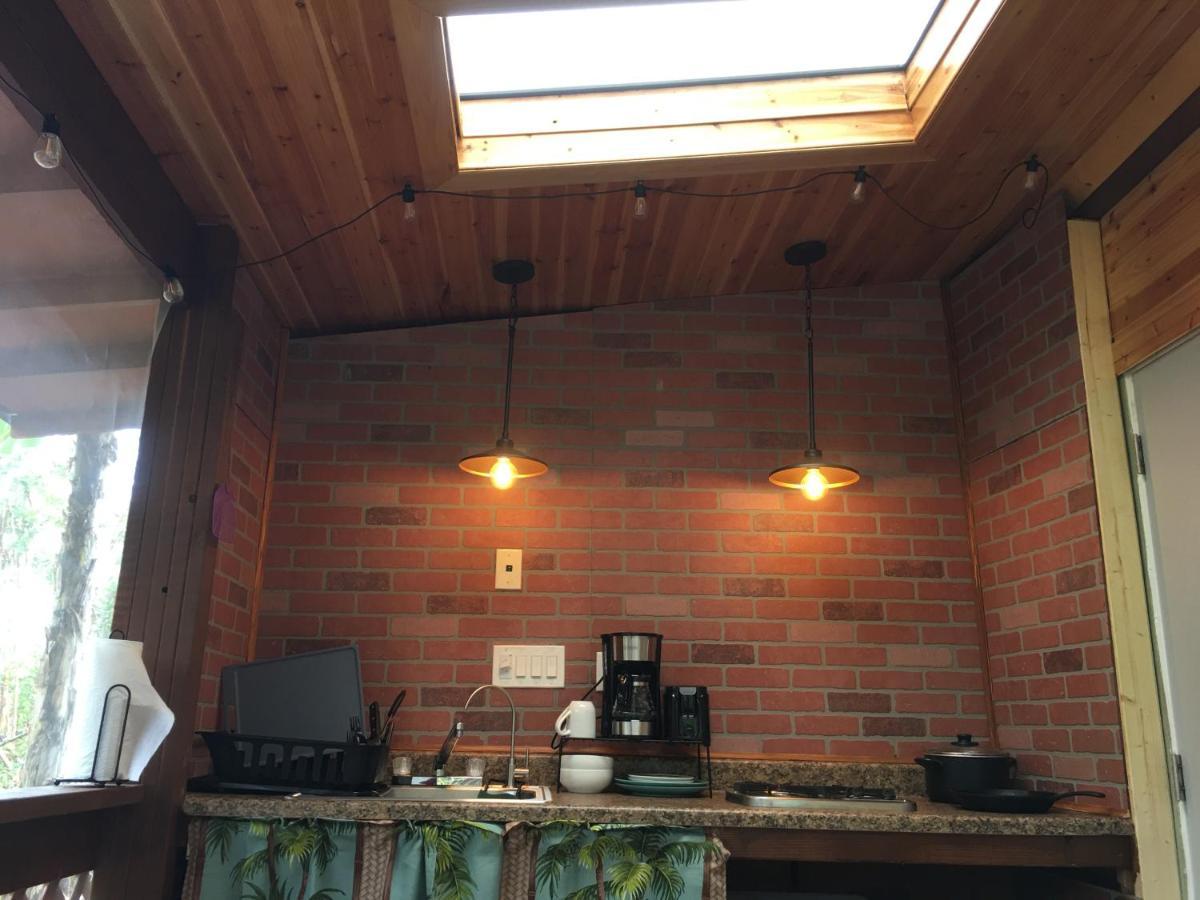 #1 Cabin Tiny House With Kitchen Equipped With Essentials Near At The Volcano Park Pahoa Екстериор снимка